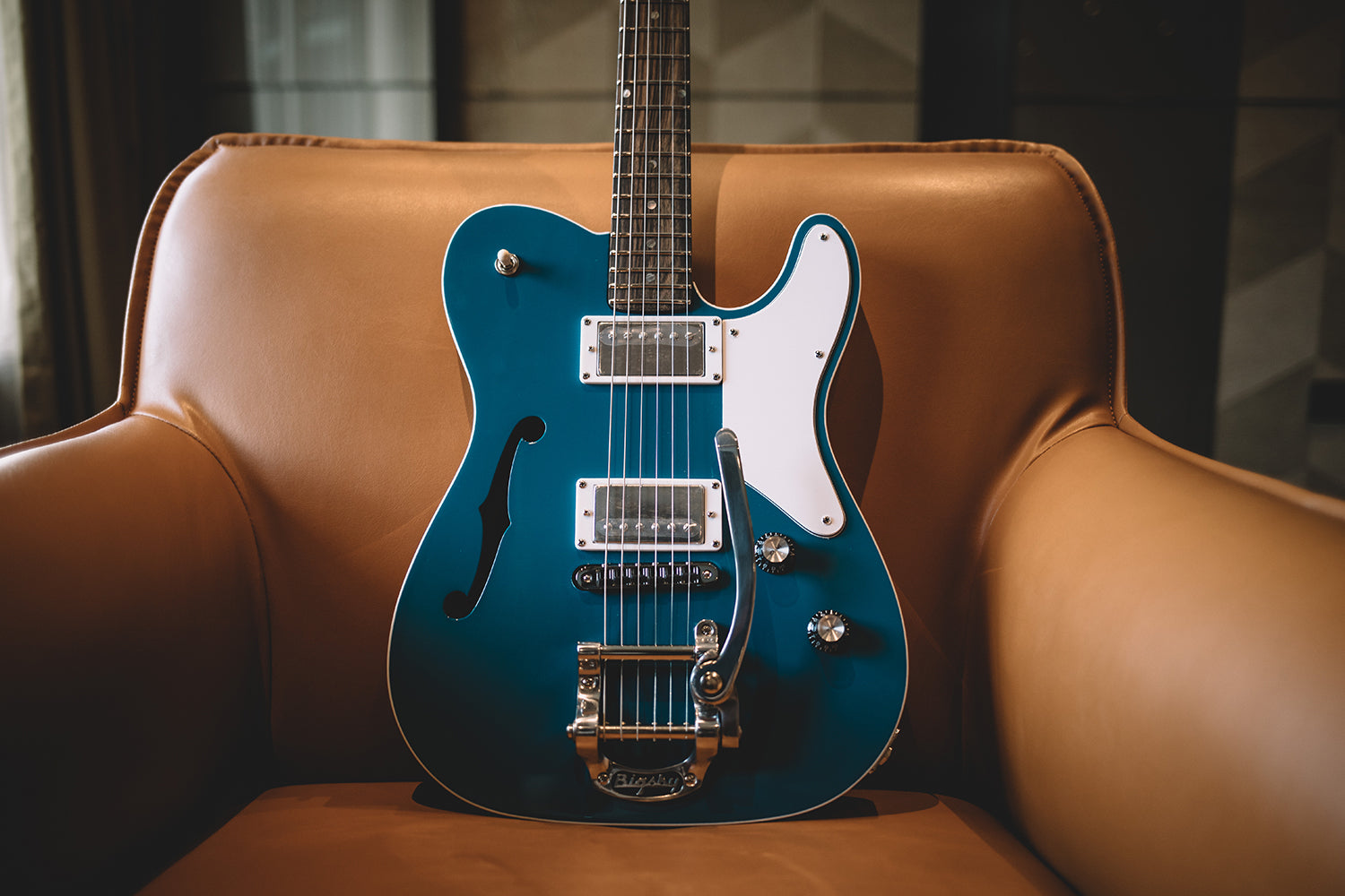 Brave & Co Custom Guitar loaded with Lambertones Pickups Cremas