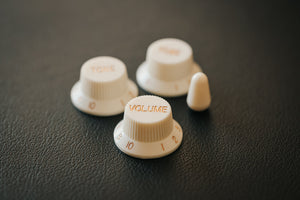 Antique White/Parchment